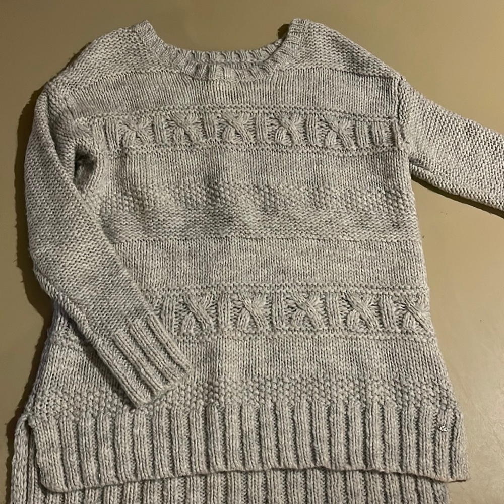 thick and cozy sweater!